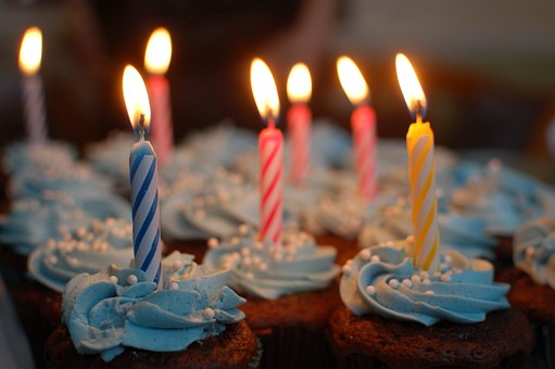 Gateau Anniversaire Bleu L Ecole A L Hopital