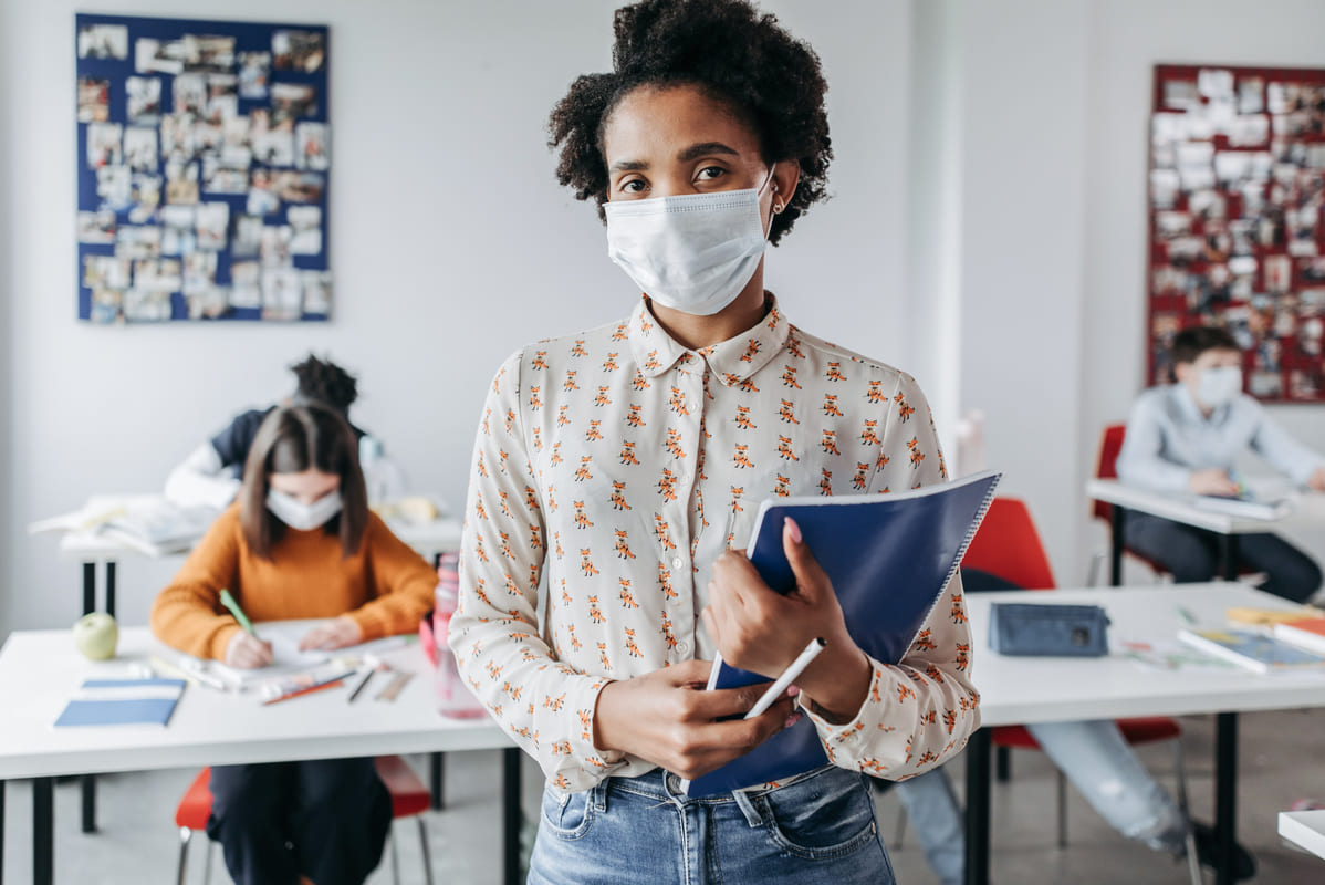 enseignant bénévole